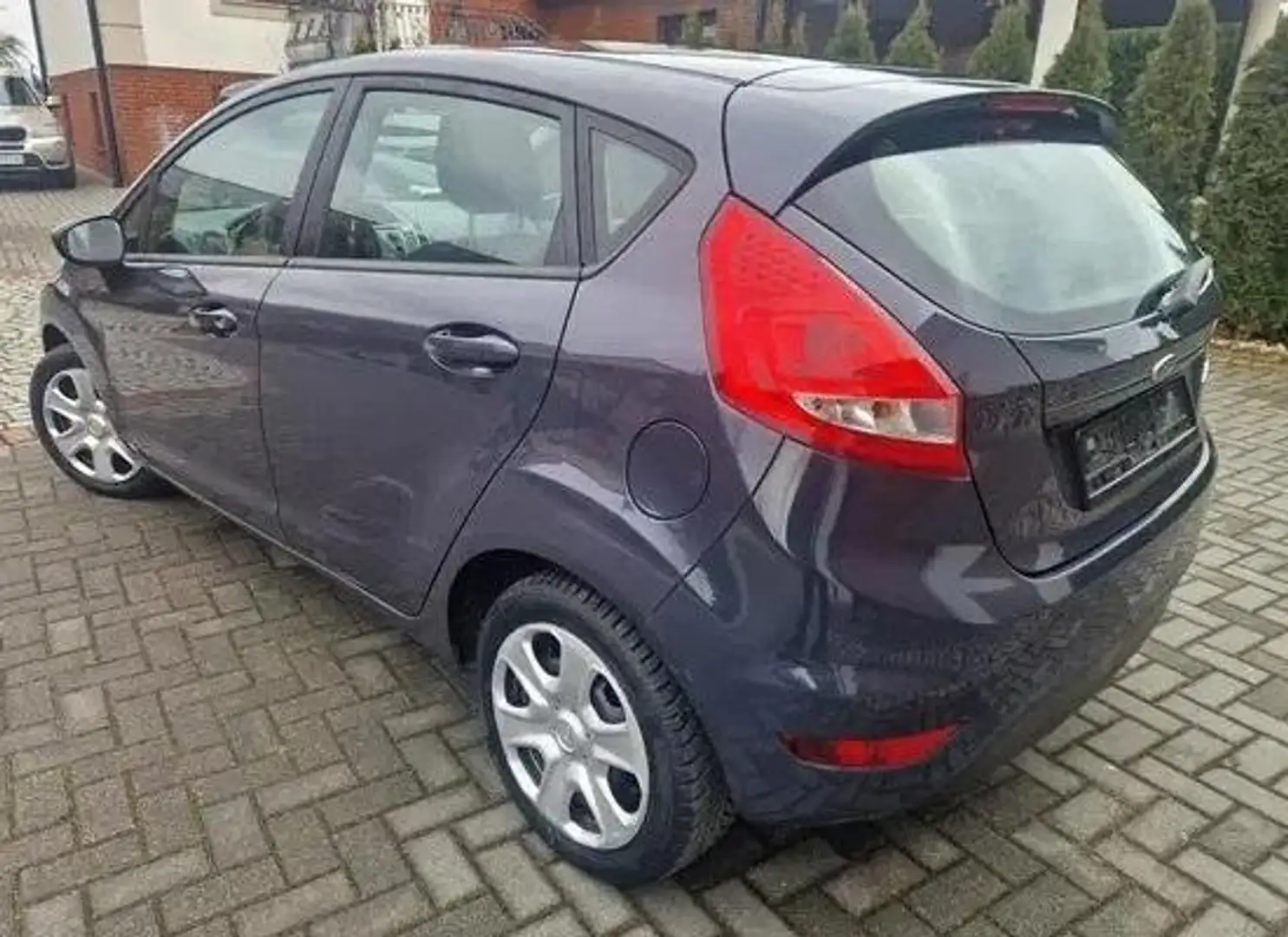 Ford Fiesta 1.25i Trend Gris - 2