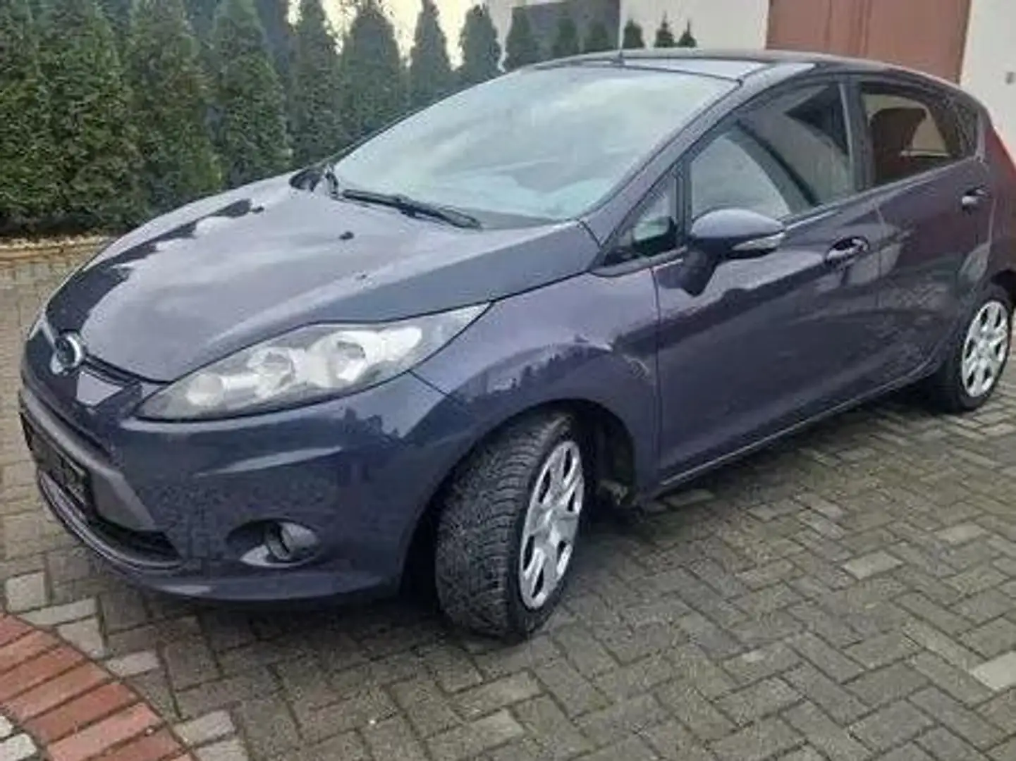Ford Fiesta 1.25i Trend Gris - 1
