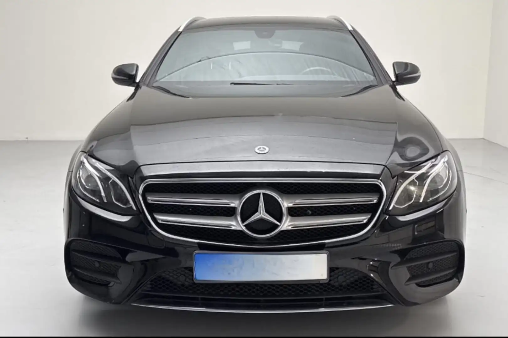 Mercedes-Benz E 220 d T 9G-TRONIC AMG Line - 2