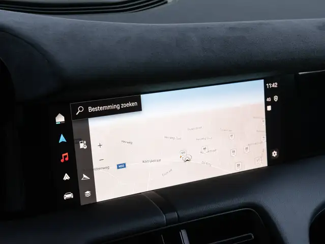 Porsche Taycan view 27