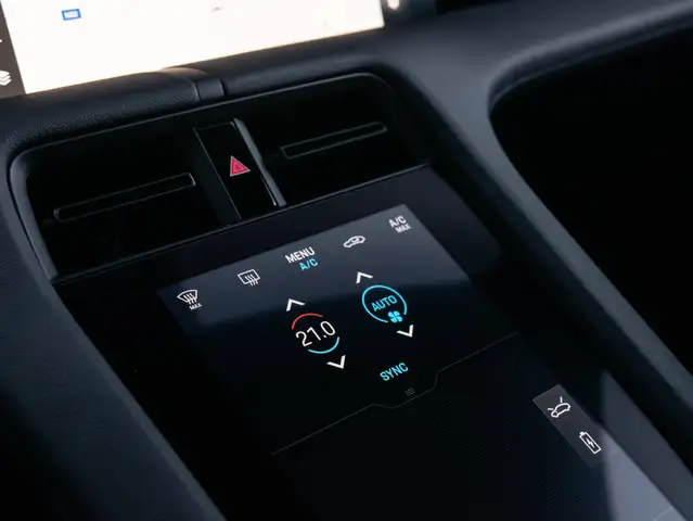 Porsche Taycan view 26