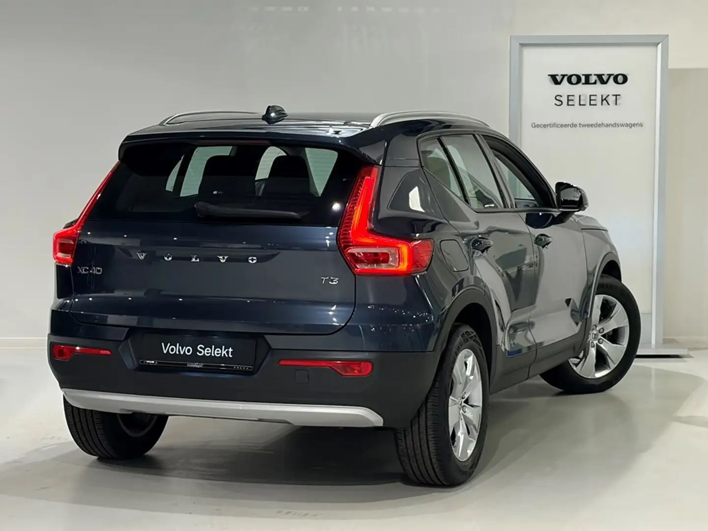 Volvo XC40 T3 Momentum Pro Automaat + electr trekhaak Blau - 2