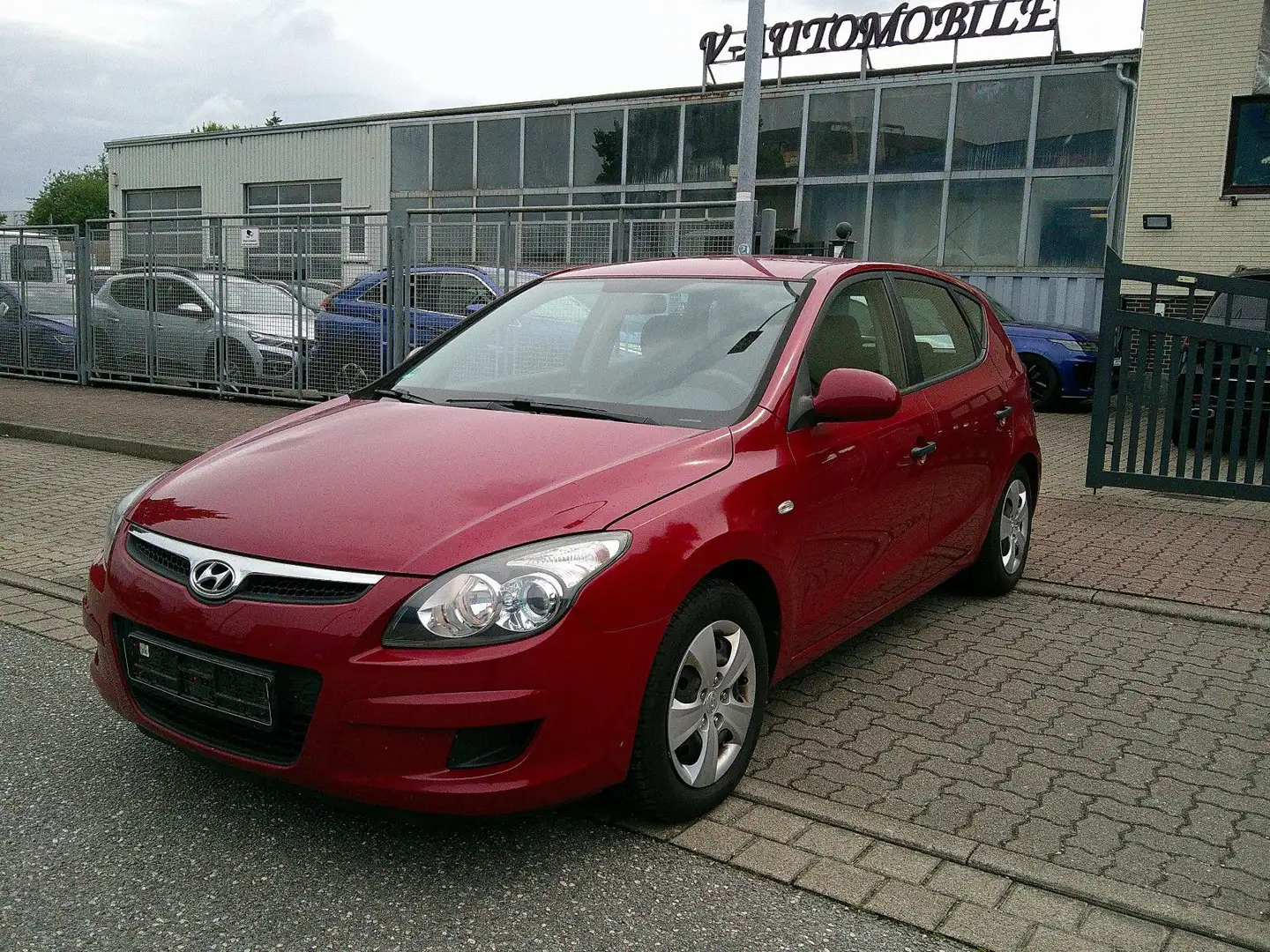 Hyundai i30 1.4 Classic Rouge - 1