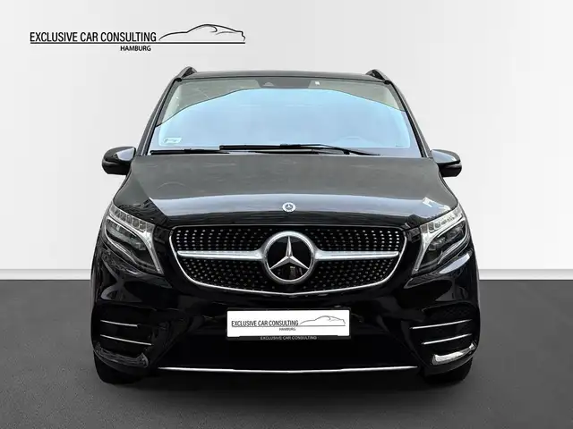 Mercedes-Benz V-Class view 2