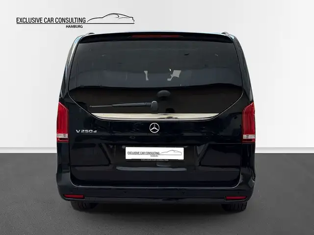 Mercedes-Benz V-Class view 5