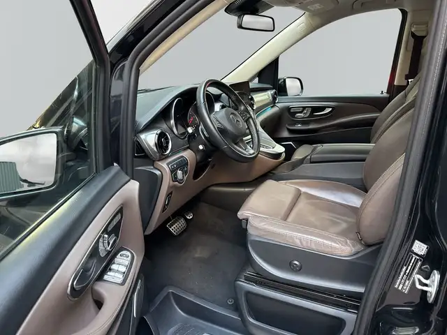Mercedes-Benz V-Class view 8