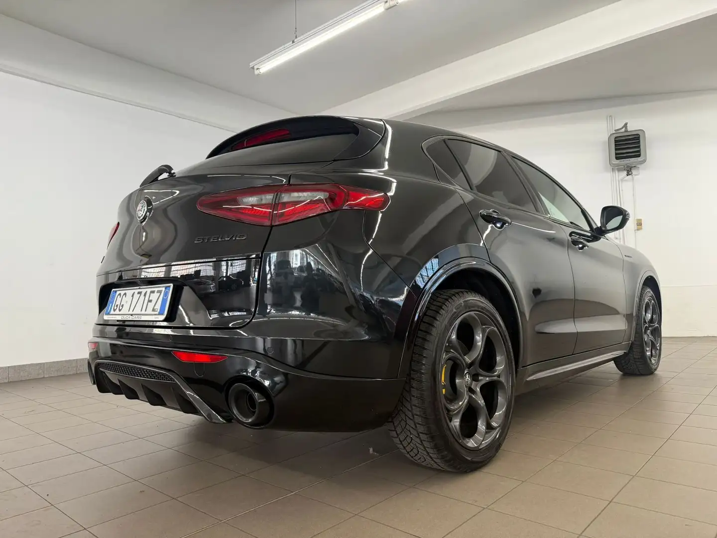 Alfa Romeo Stelvio 2.0Turbo 280CV AT8 Q4 Veloce anche 348€ Schwarz - 2