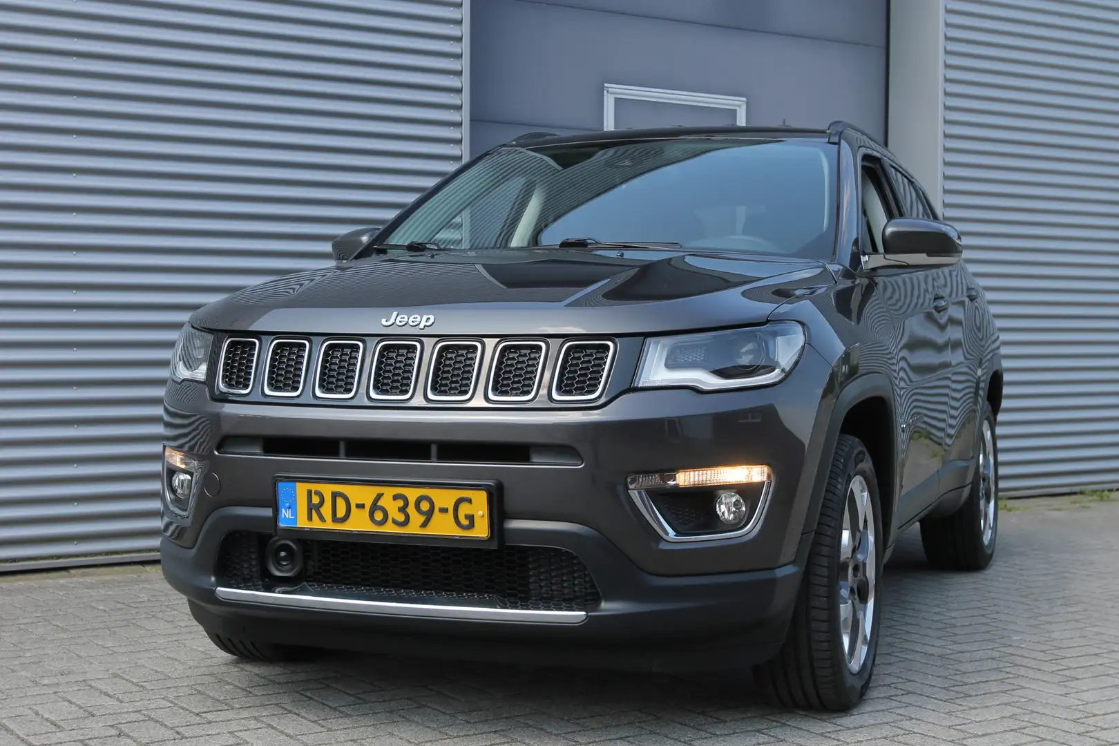 Jeep Compass 1.4 MultiAir Limited 4x4 I Automaat I Navi I 1/2 L Grijs - 2