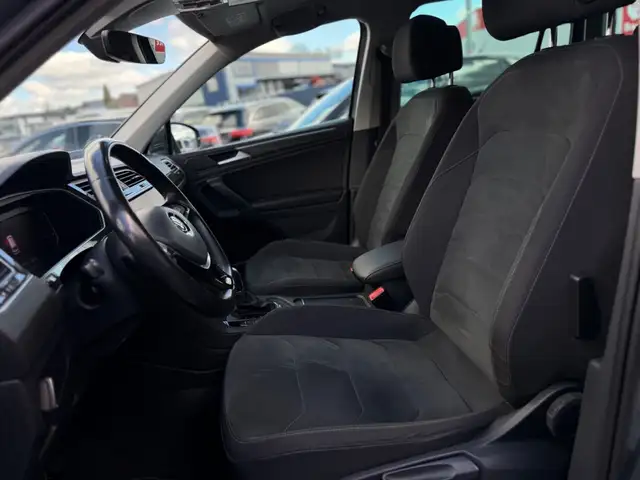 Volkswagen Tiguan view 12