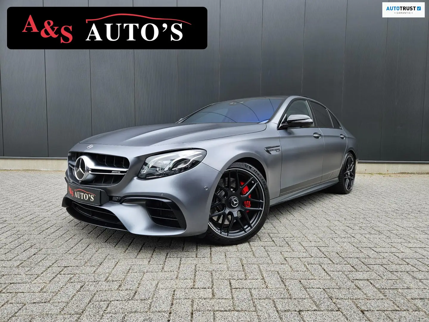 Mercedes-Benz E 63 AMG S 4MATIC Edition 1 Kuipstoelen Panodak 360 Solfclo Grijs - 1