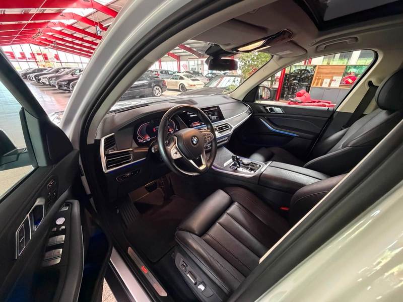 BMW X7 xDrive 40i*AHK+7-SITZE+360°+PANO+MEMORY — photo 11