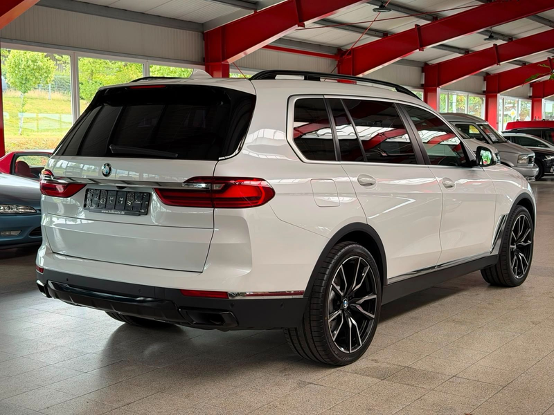 BMW X7 xDrive 40i*AHK+7-SITZE+360°+PANO+MEMORY — photo 5