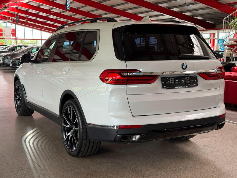 BMW X7 xDrive 40i*AHK+7-SITZE+360°+PANO+MEMORY — photo 8