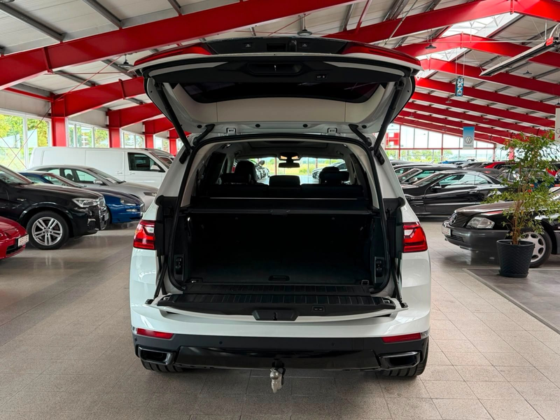 BMW X7 xDrive 40i*AHK+7-SITZE+360°+PANO+MEMORY — photo 7