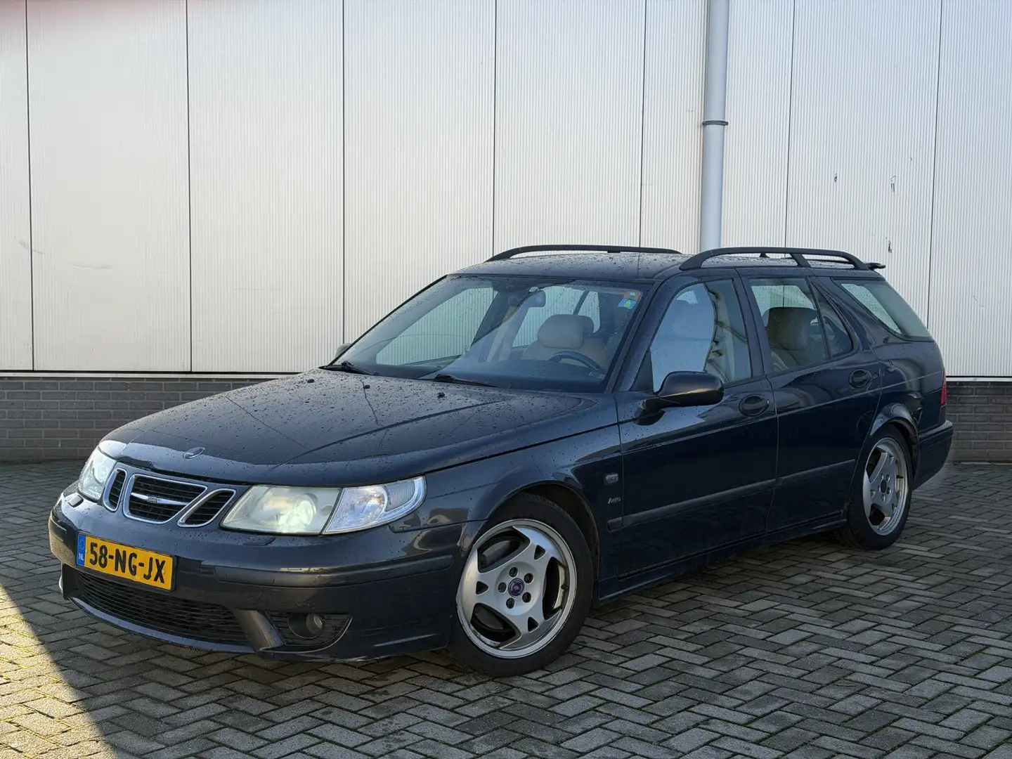 Saab 9-5 Estate 2.3 Turbo Aero Schwarz - 1