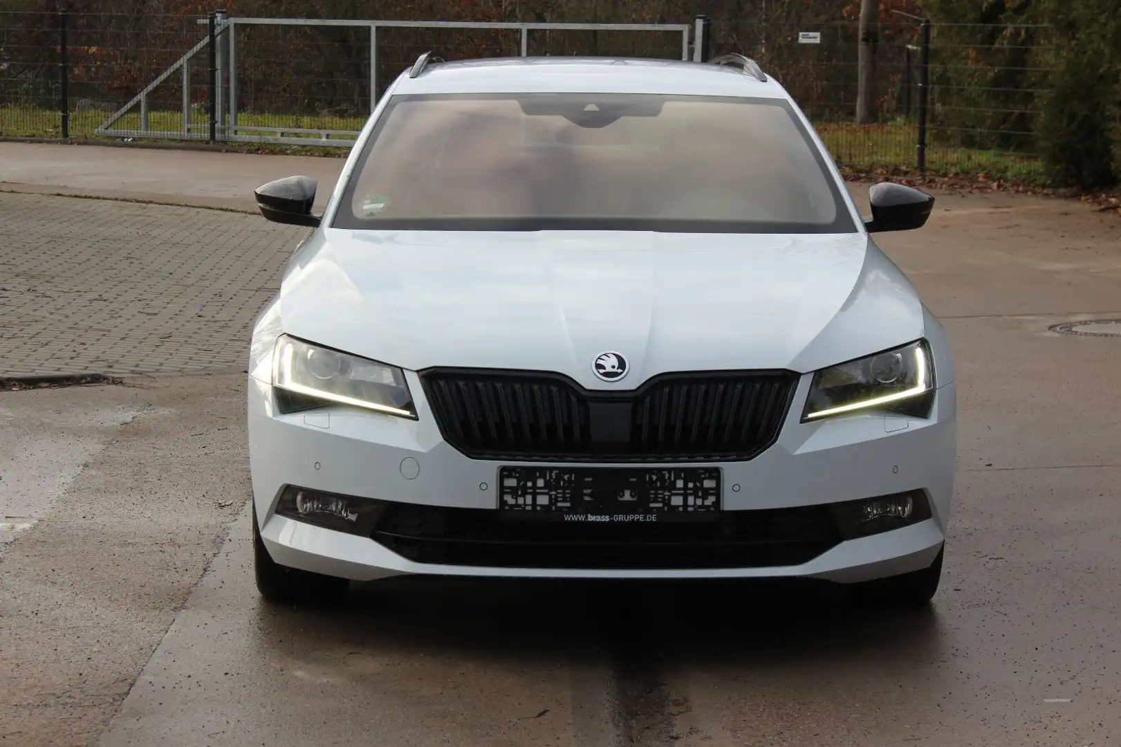 Skoda Superb Combi Sportline Blanc - 2