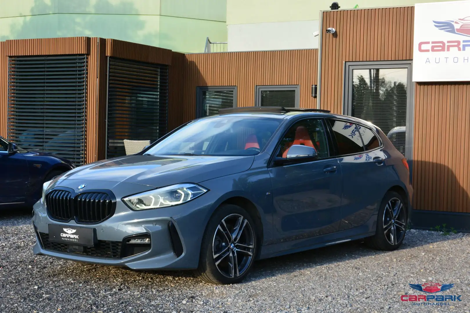 BMW 120 d xDrive Aut. | M-Sport |Panorama | Performance S Grau - 2
