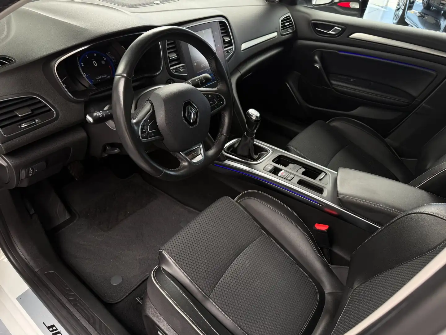 Renault Megane 1.2 TCe Bose |Keyless|Ambiance verlichting| Wit - 2