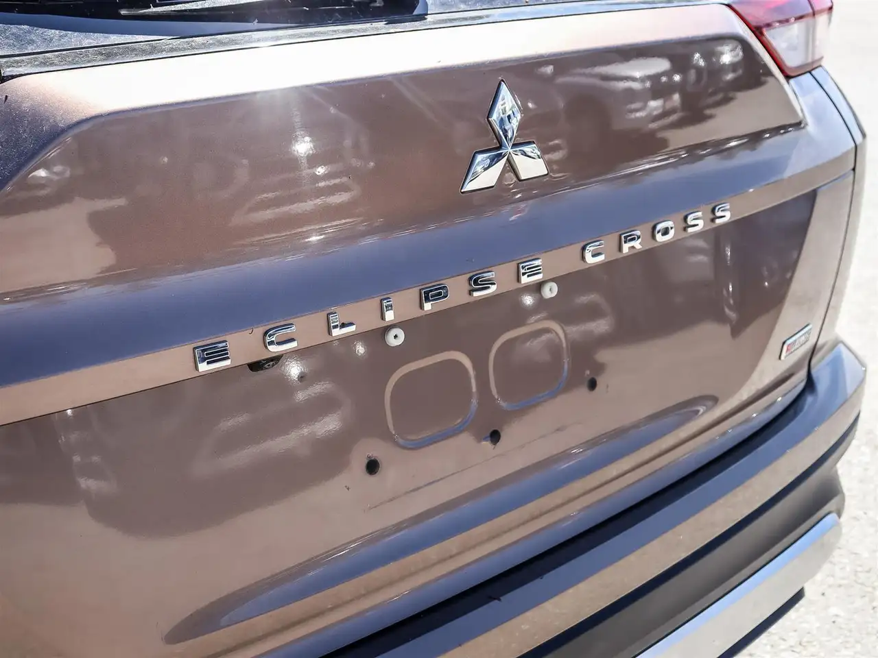Mitsubishi Eclipse Cross снимка Mitsubishi Eclipse Cross