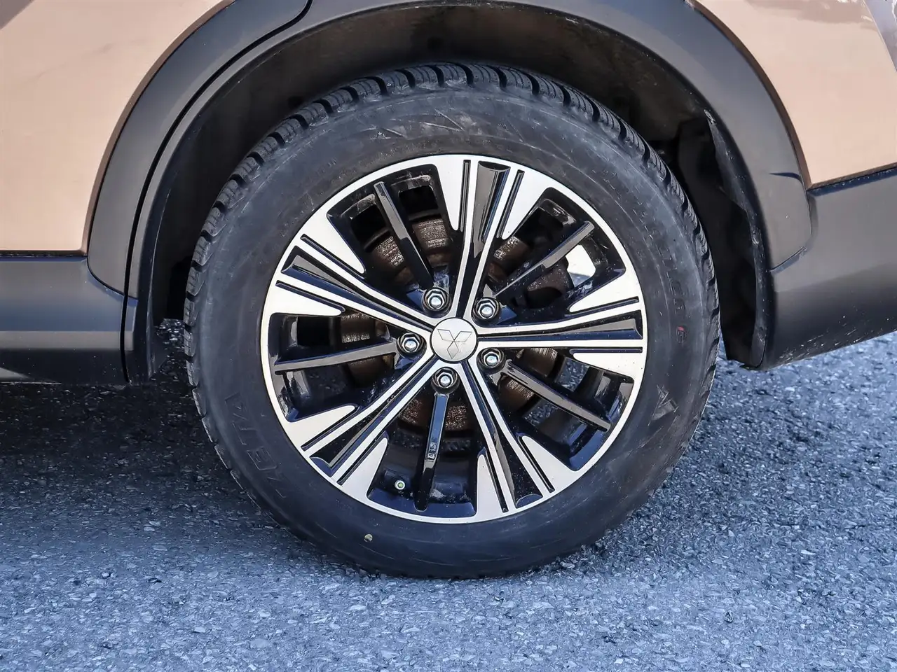 Mitsubishi Eclipse Cross снимка Mitsubishi Eclipse Cross