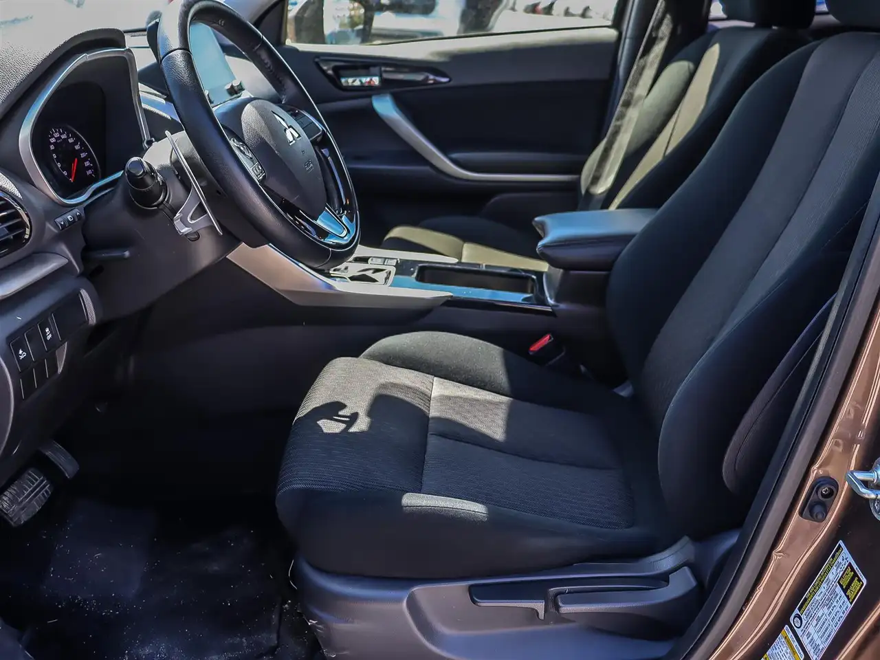 Mitsubishi Eclipse Cross снимка Mitsubishi Eclipse Cross