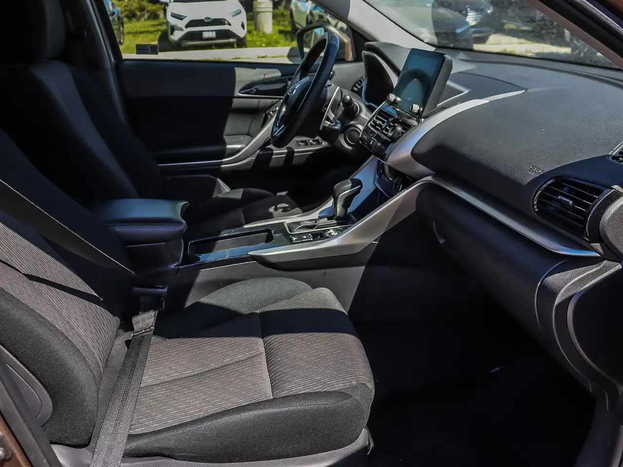 Mitsubishi Eclipse Cross снимка Mitsubishi Eclipse Cross
