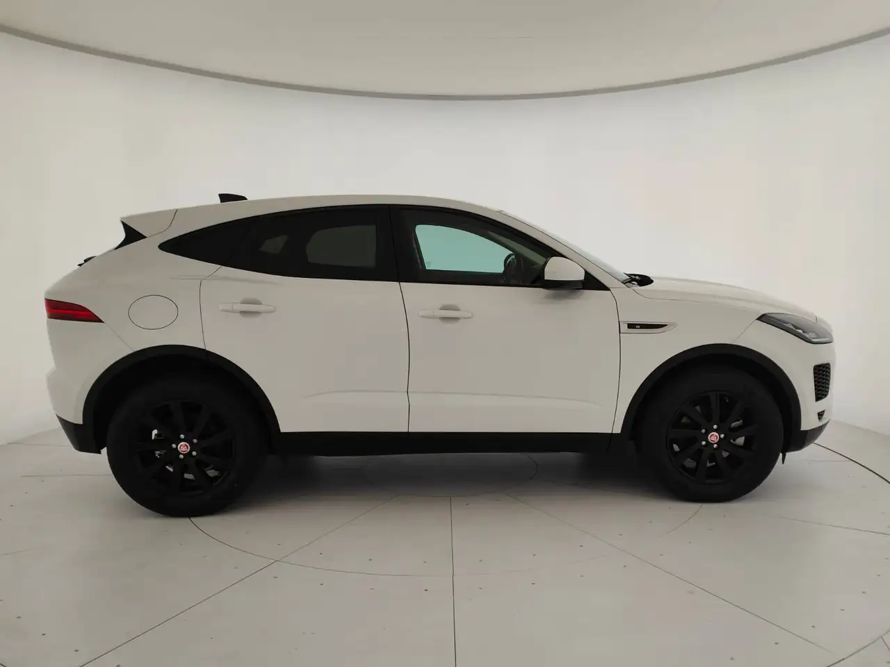Jaguar E-Pace 2.0d i4 R-Dynamic S awd 150cv auto my19, миниатюра 5