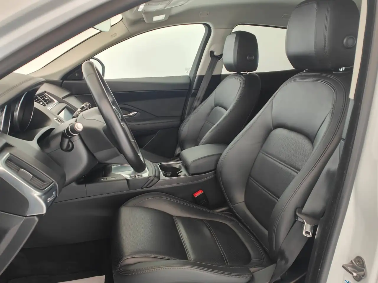 Jaguar E-Pace 2.0d i4 R-Dynamic S awd 150cv auto my19, миниатюра 12