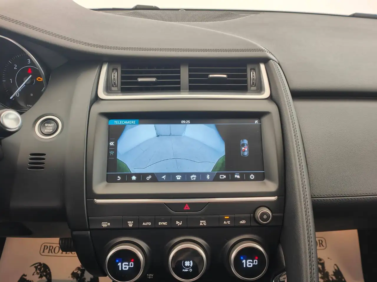Jaguar E-Pace 2.0d i4 R-Dynamic S awd 150cv auto my19, миниатюра 16