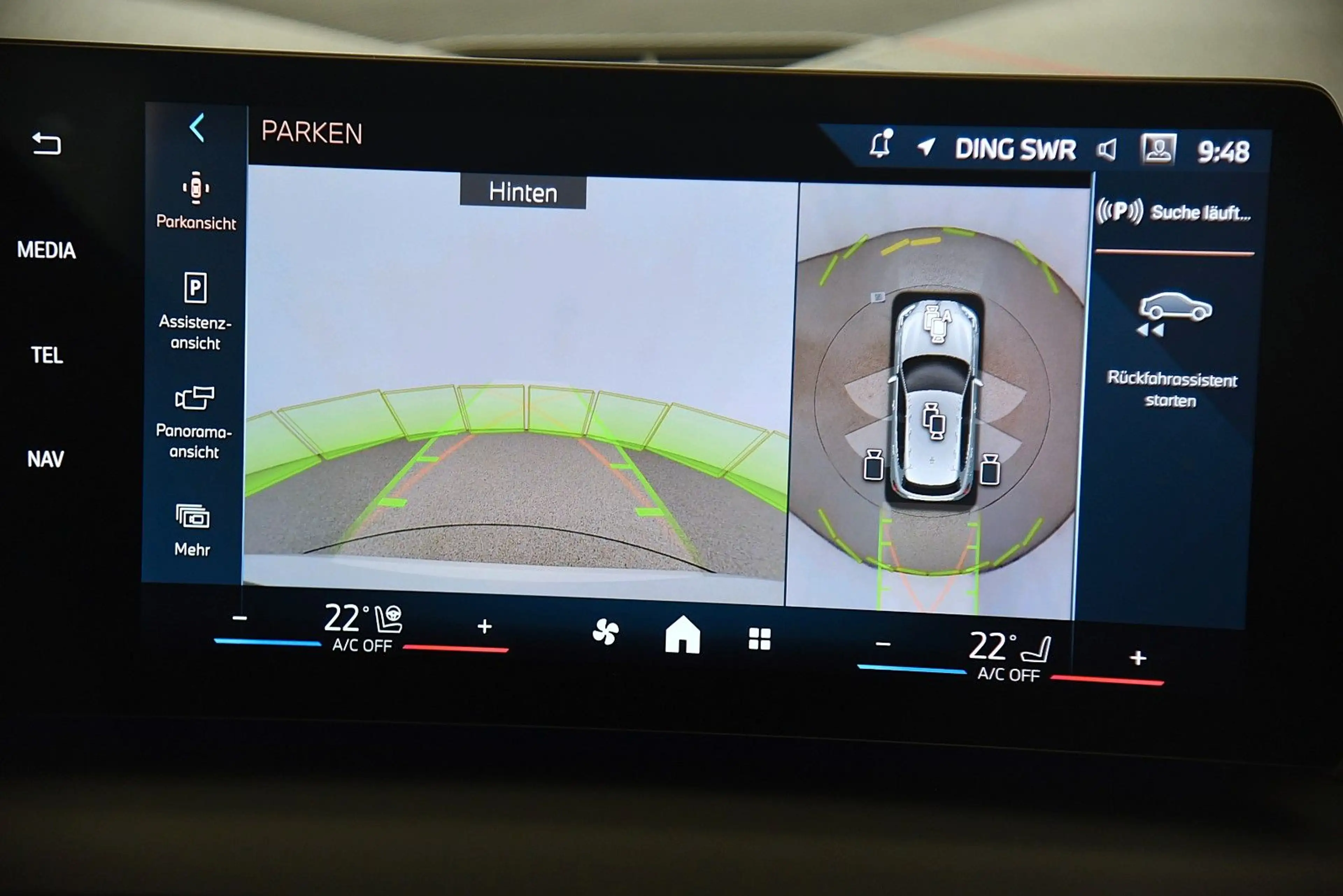 BMW 120 M Sport Pro ACC LED Pano HUD ParkAss Alarm — photo 12