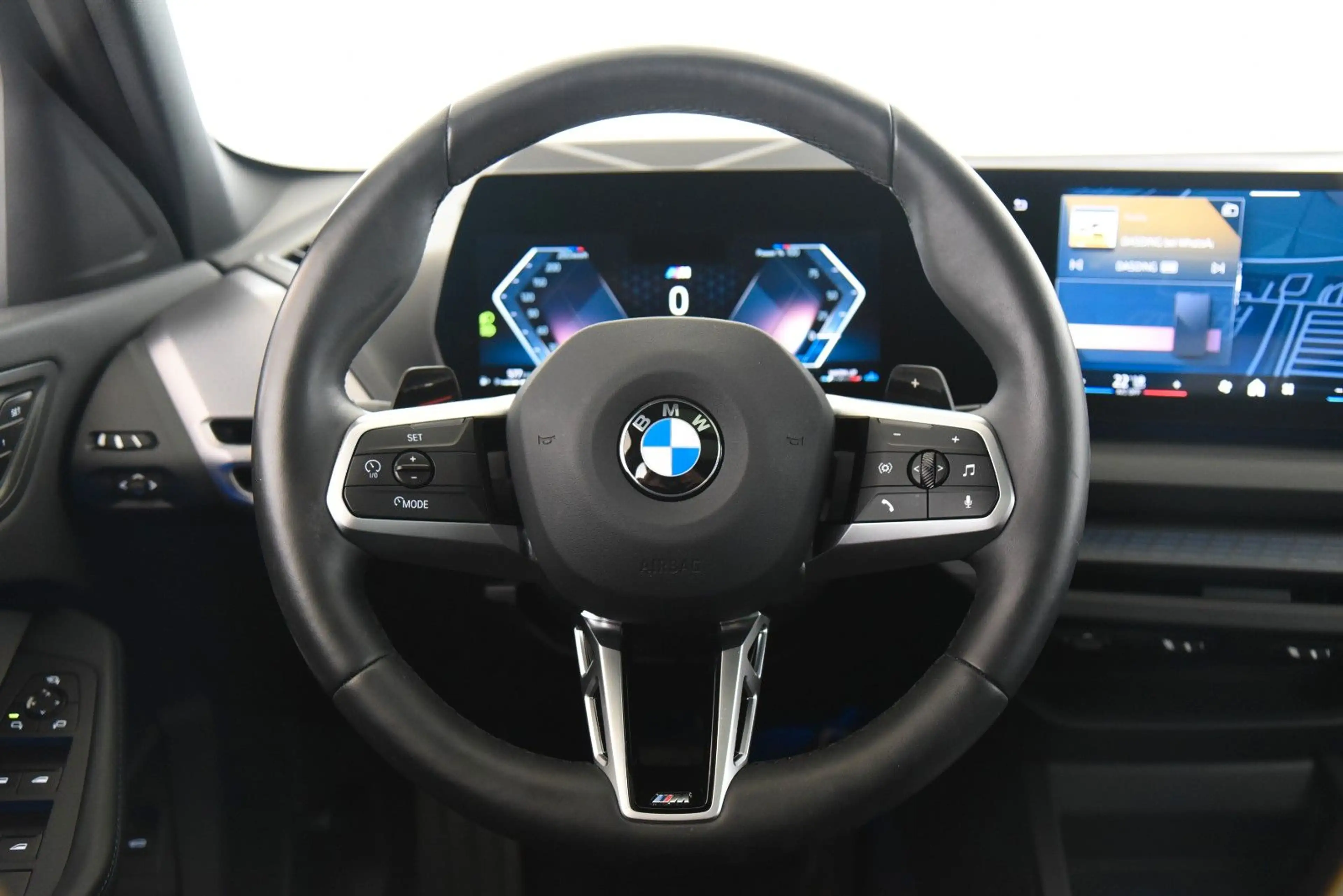 BMW 120 M Sport Pro ACC LED Pano HUD ParkAss Alarm — photo 9