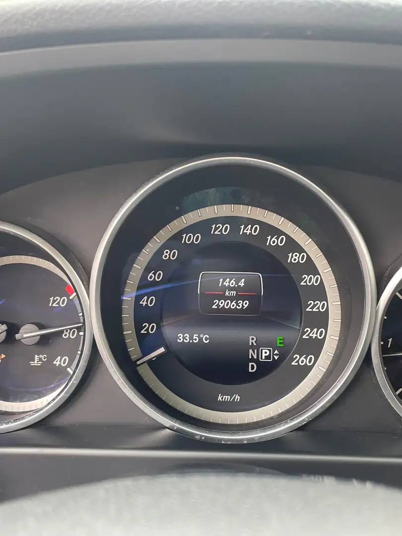 Mercedes-Benz E 200 BlueTEC Giallo - 2