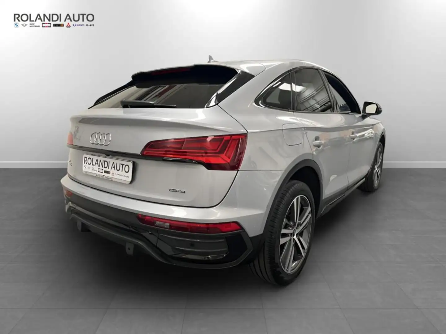 Audi Q5 Sportback 45 2.0 tfsi mhev 12V S line quattro s Grijs - 2