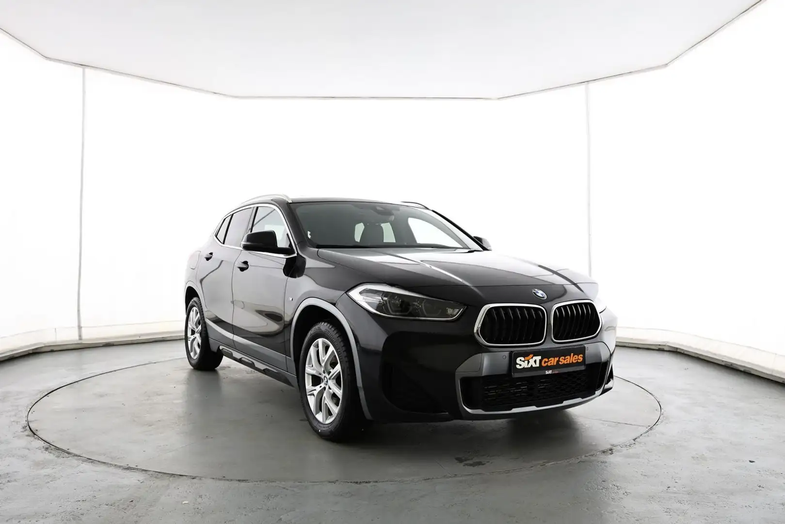 BMW X2 sDrive20i M Sport X Navi+HUD|Pano|ParkAs|SHZ Schwarz - 1