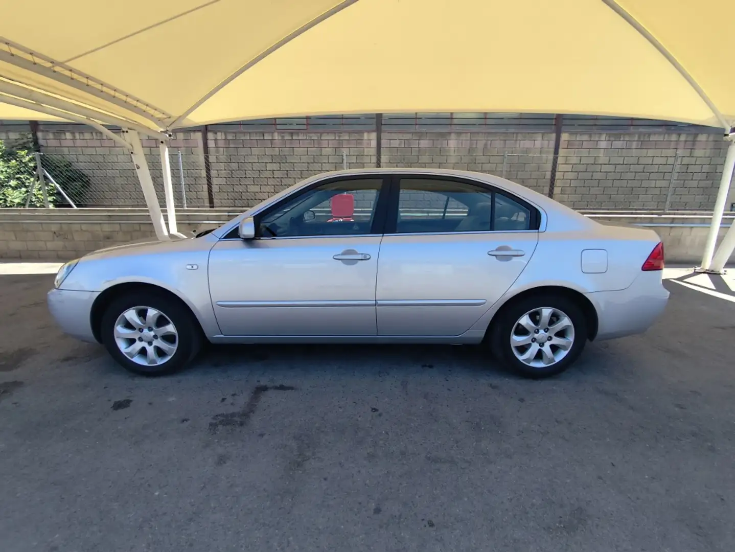 Kia Magentis 2.0 Active Gris - 2