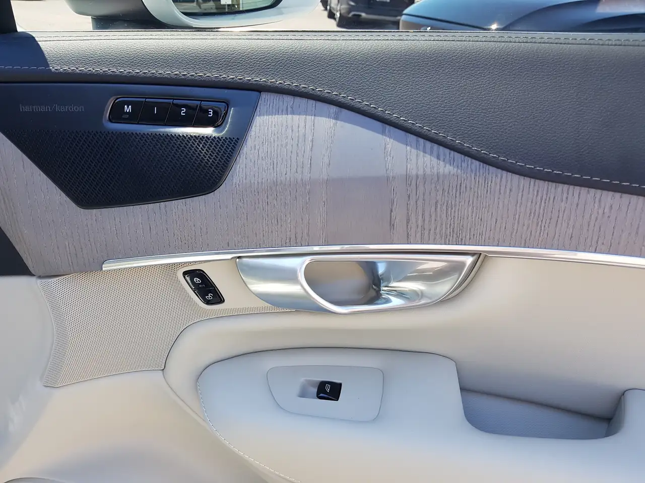 Volvo XC90 снимка Volvo XC90
