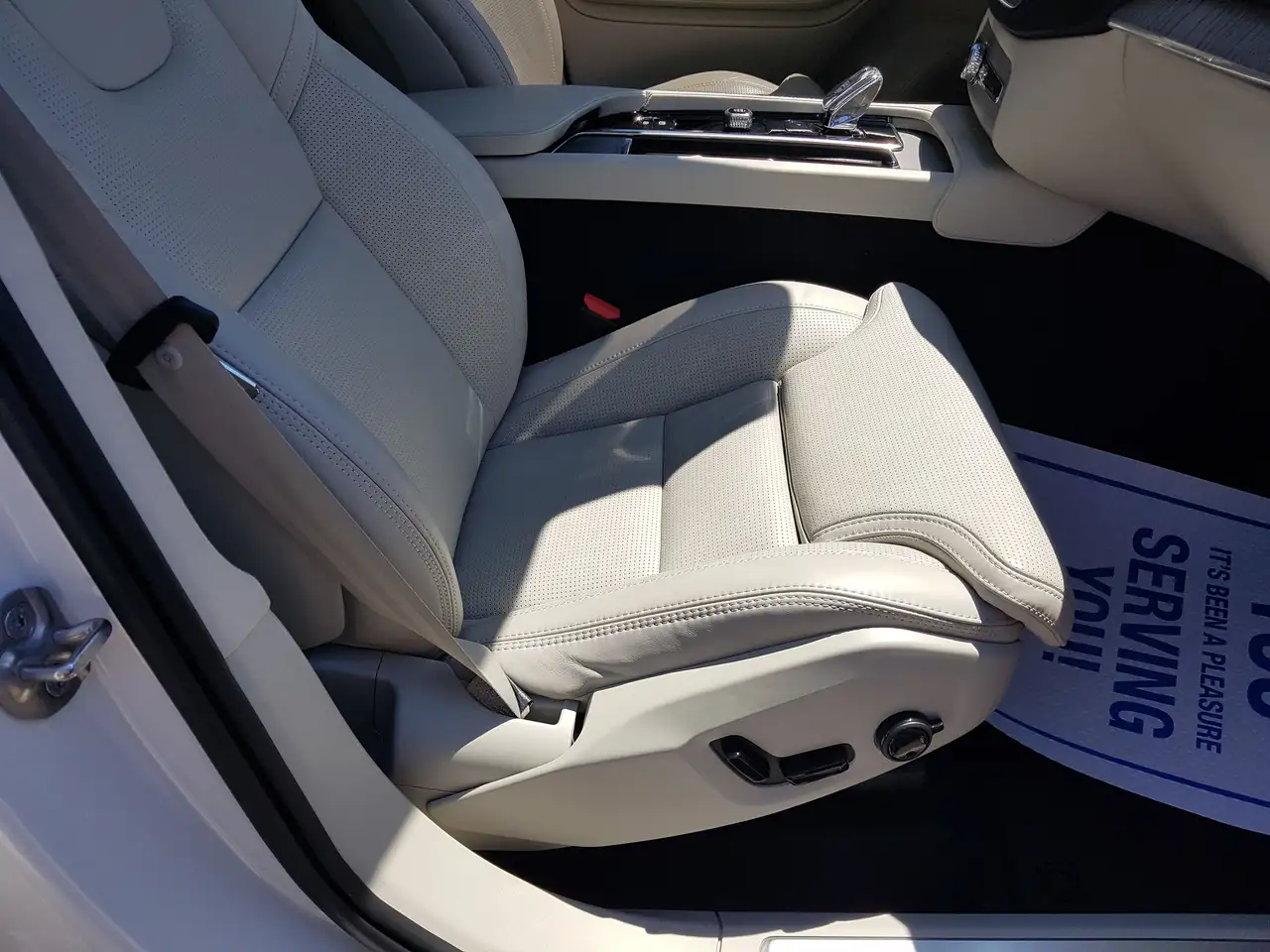 Volvo XC90 снимка Volvo XC90