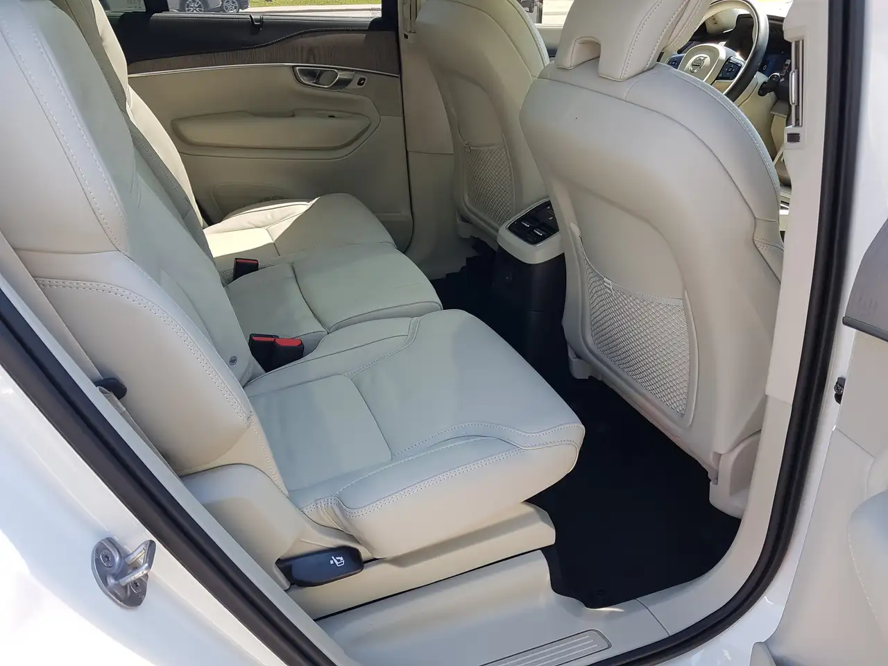 Volvo XC90 снимка Volvo XC90