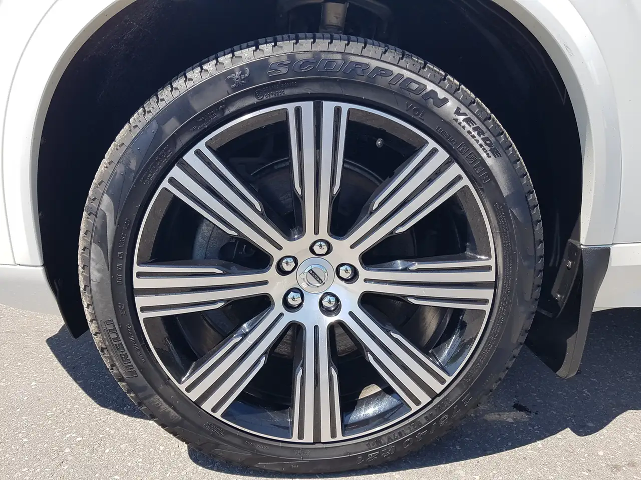 Volvo XC90 снимка Volvo XC90