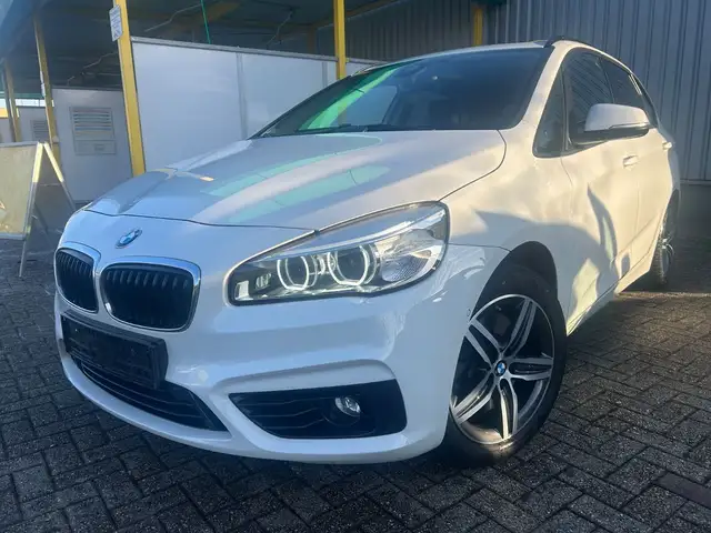 BMW 225 *xDrive*Panorama*LED*Euro6*