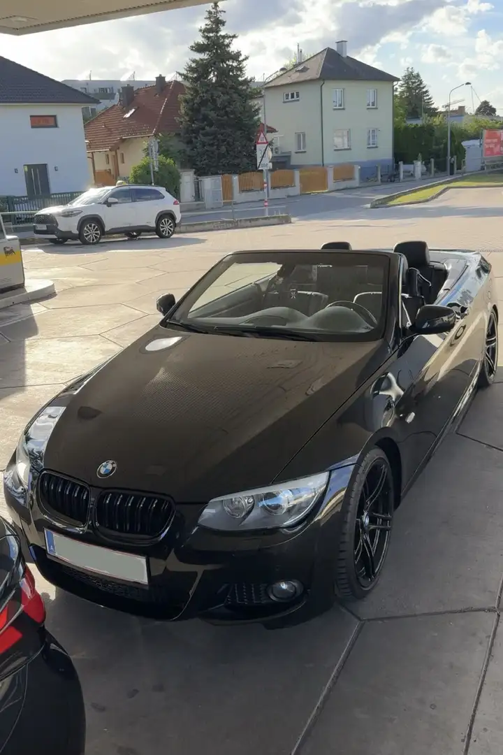 BMW 330 e93 330i Cabrio Schwarz - 1