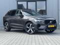 Volvo XC60 2.0 T6 Plug-in hybrid AWD R-Design 349 PK | Pano | Grijs - thumbnail 3