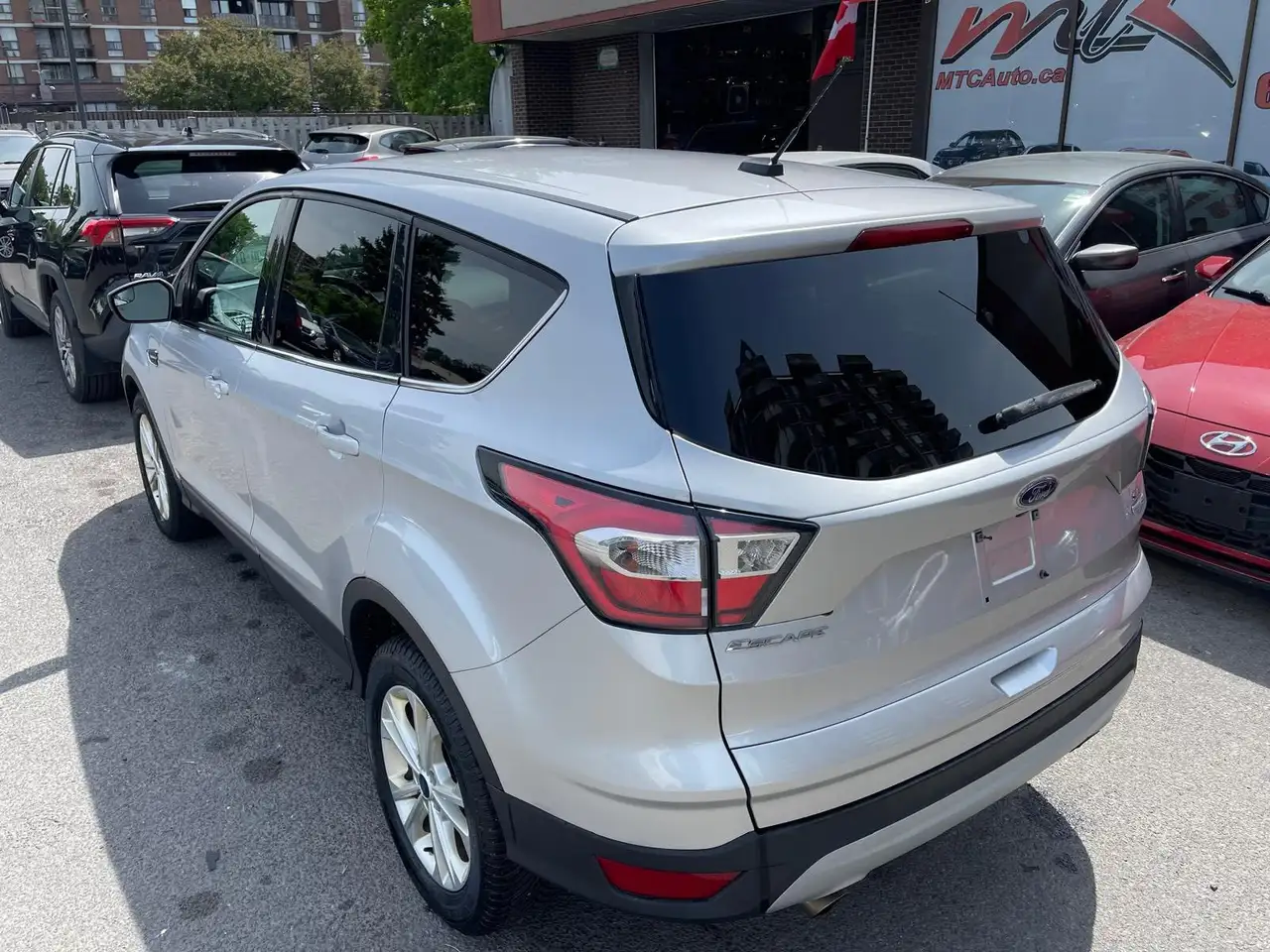 Ford Escape снимка Ford Escape
