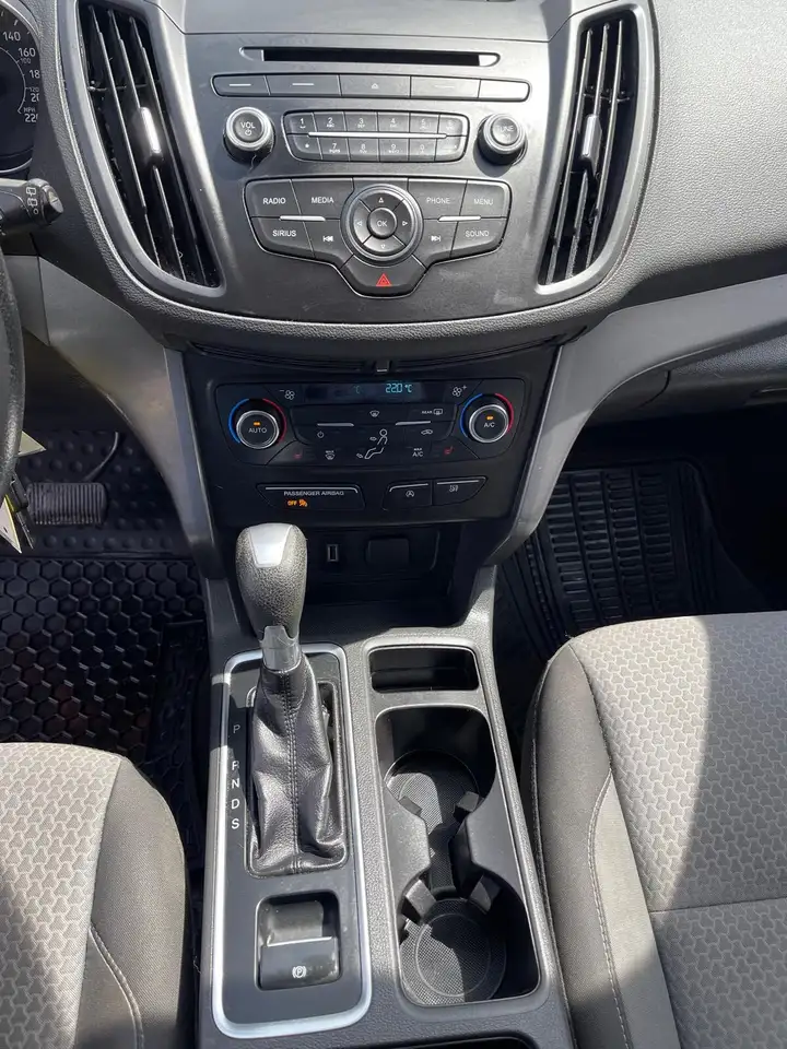 Ford Escape снимка Ford Escape
