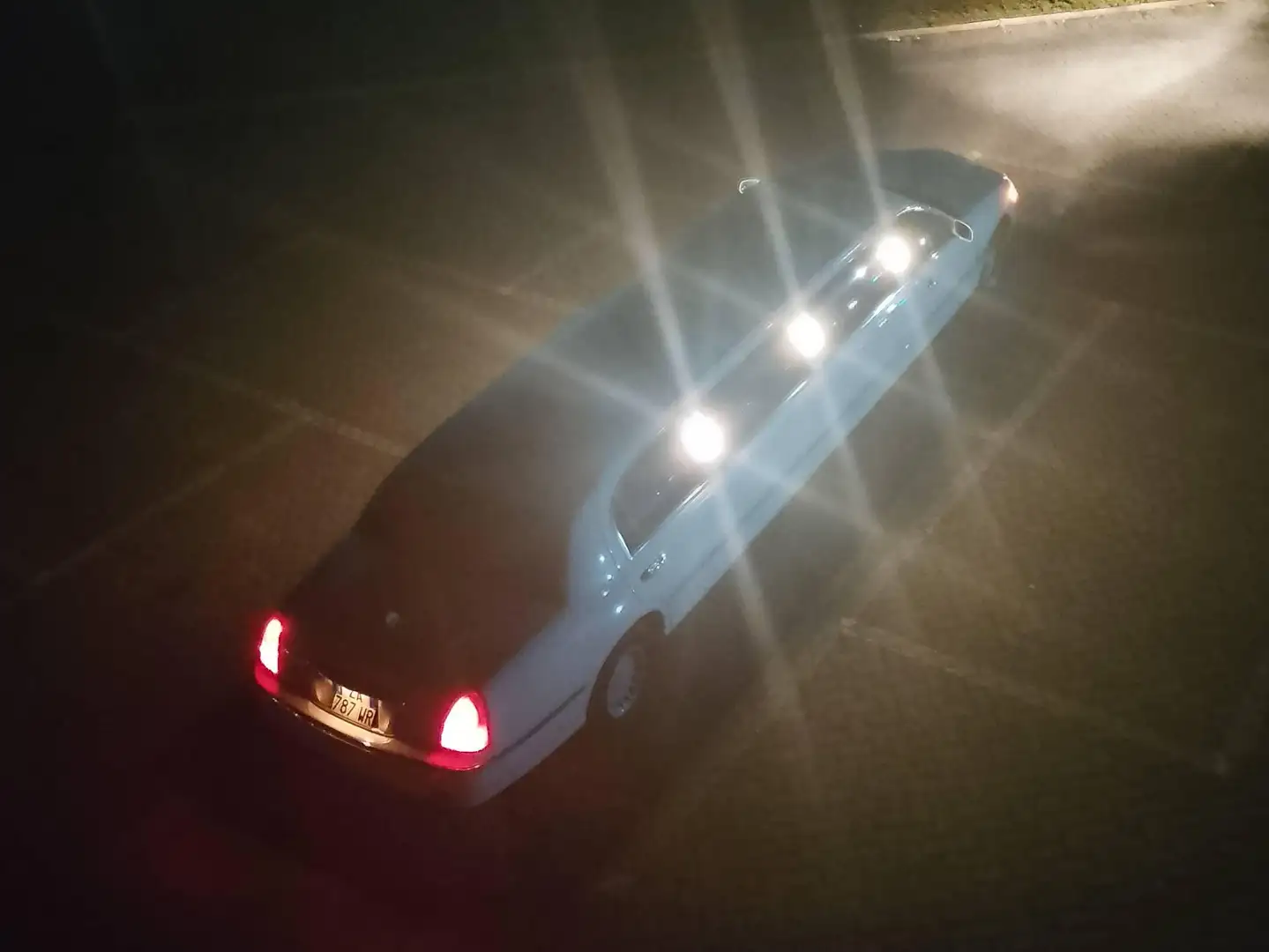 Lincoln Town Car 4600 v8 Weiß - 2