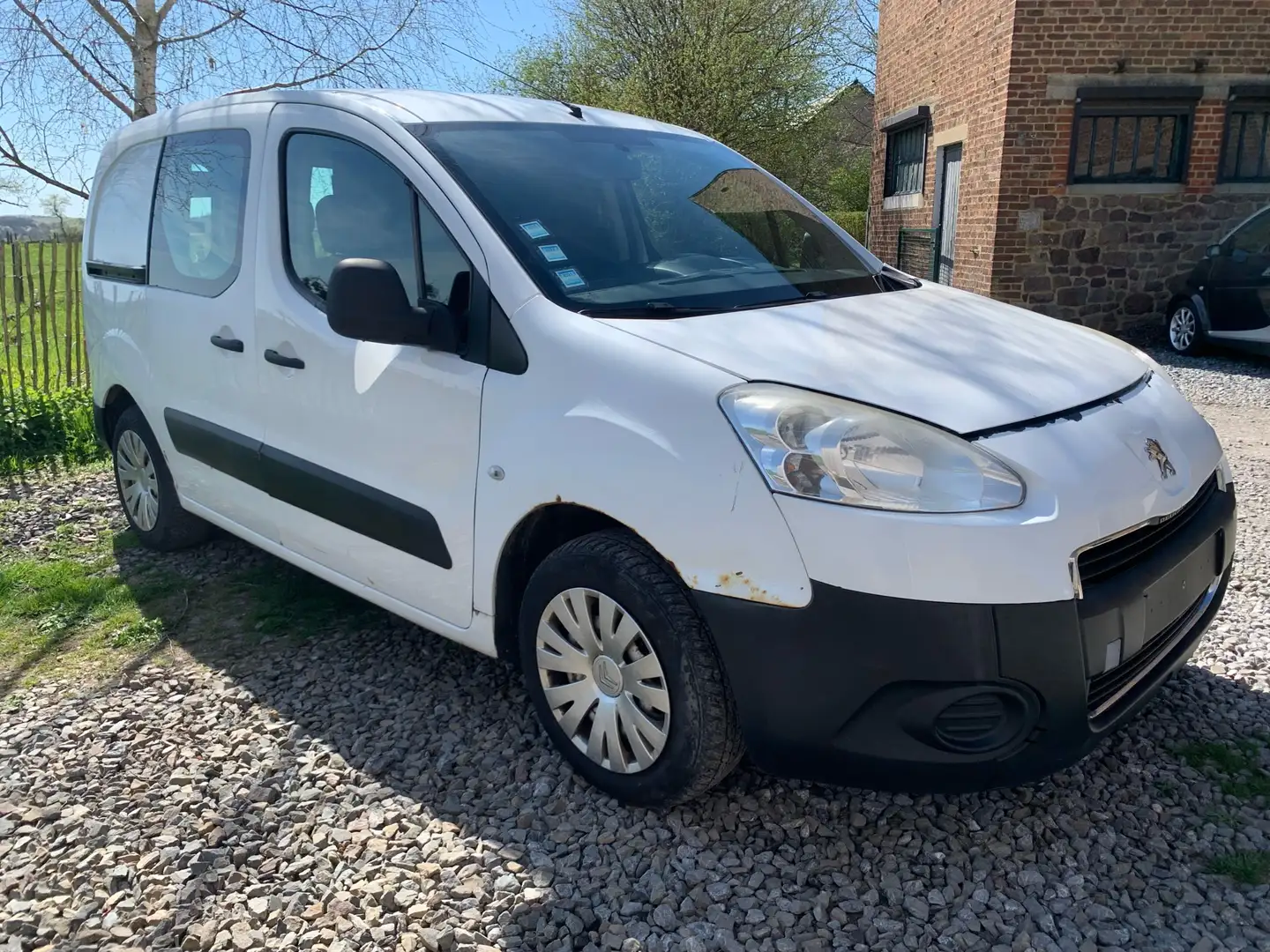 Peugeot Partner 1.6 HDi Airco 3 pl Att-rem Vente Marchand/Export Blanc - 1