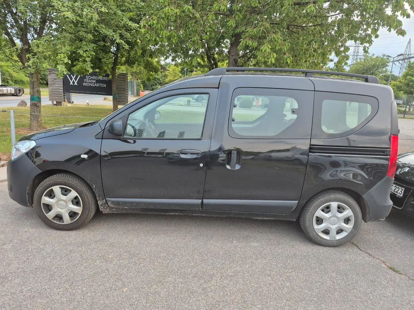 Dacia Dokker Ambiance, 1. Hand, TÜV/AU neu, Topzustand Schwarz - 2