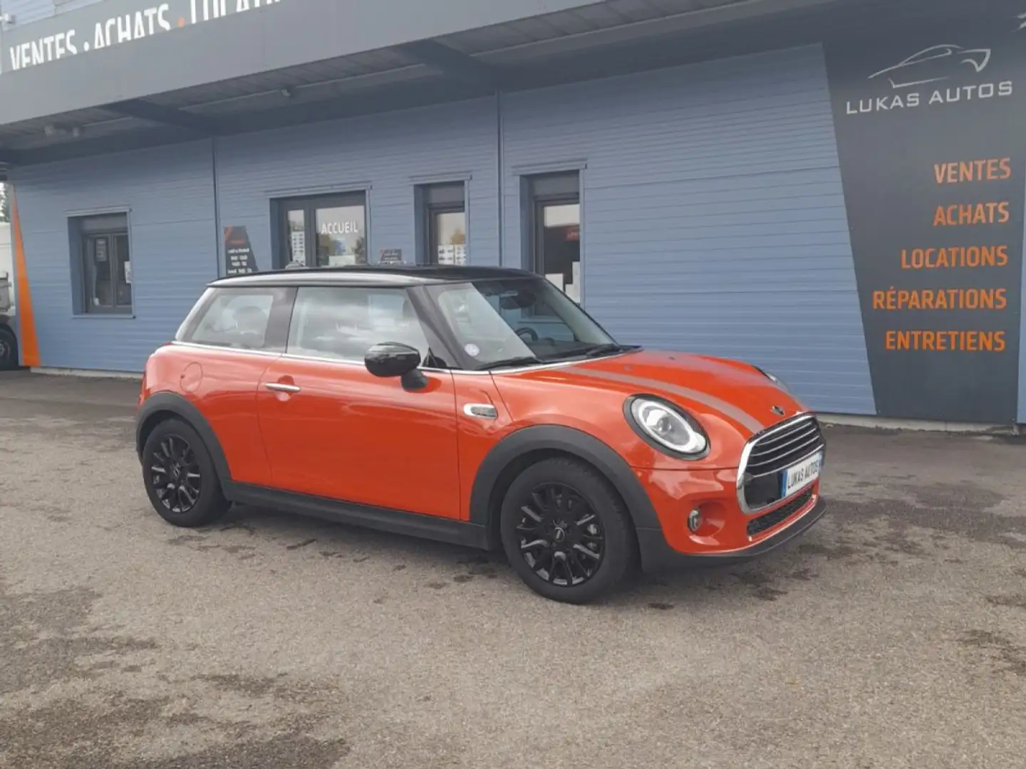 MINI One HATCH 3 PORTES F56 LCI Cooper 136 ch Edition Greenwich TOIT OUVRANT Goud - 1