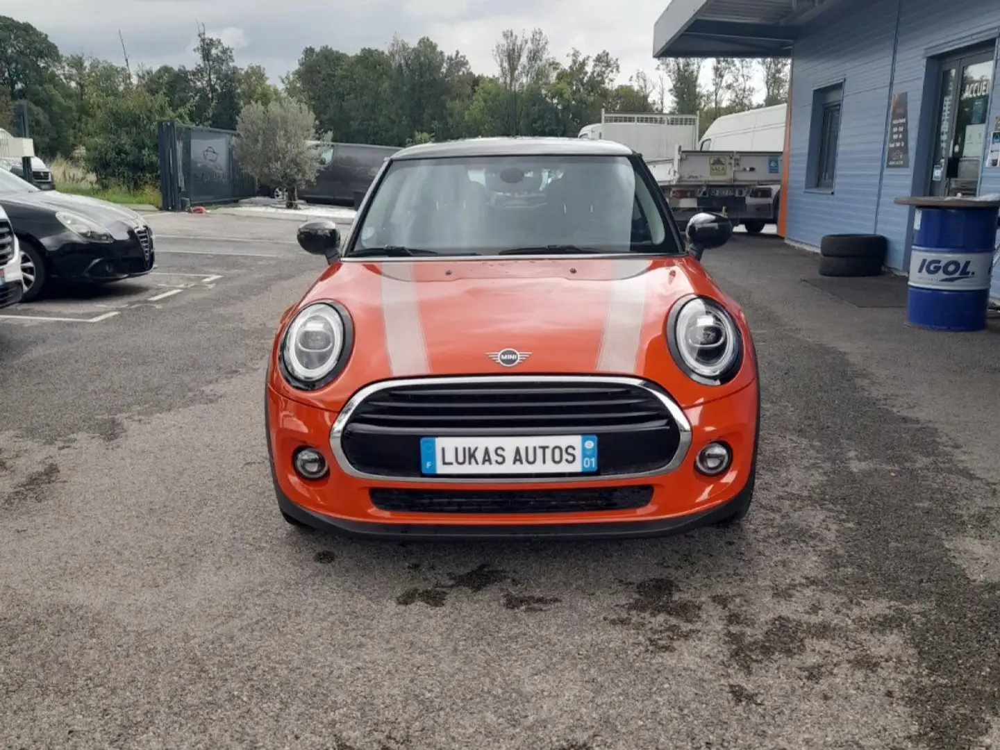 MINI One HATCH 3 PORTES F56 LCI Cooper 136 ch Edition Greenwich TOIT OUVRANT Gold - 2