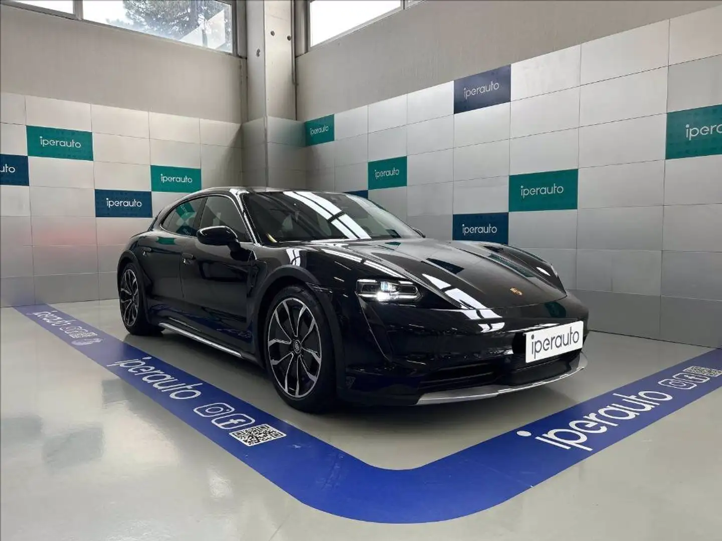 Porsche Taycan Cross Turismo 4 Zwart - 1